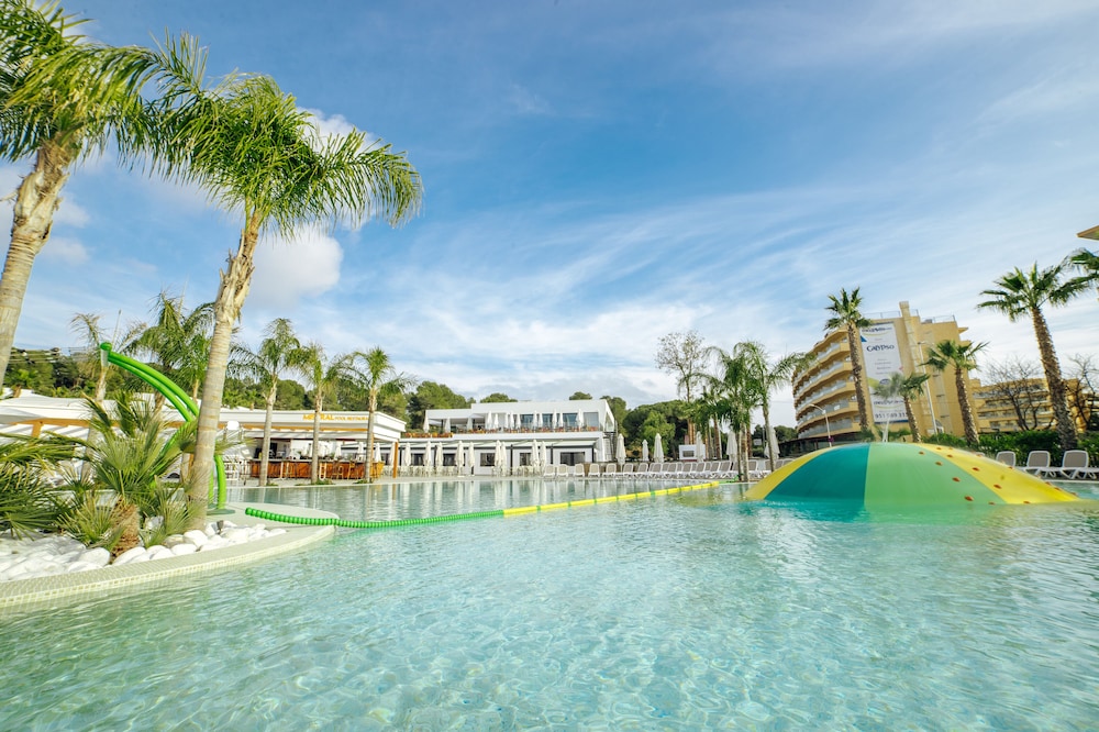 Alannia Salou Resort — Pool in Salou, Catalonia