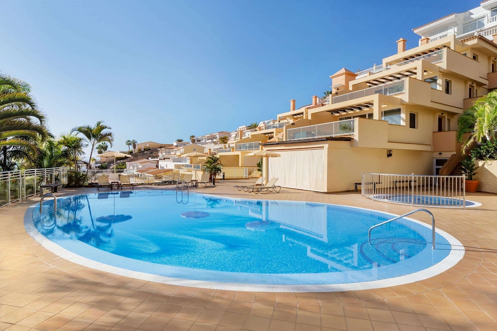 Wyndham Residences Costa Adeje — Swimming pool in Costa Adeje, Canary Islands