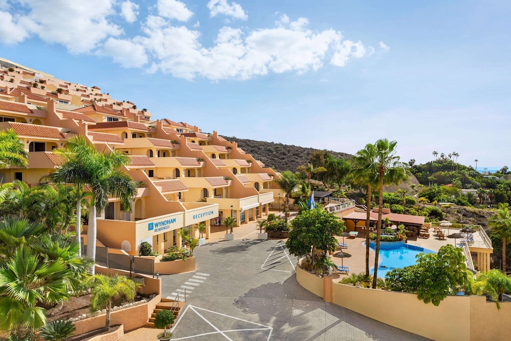 Wyndham Residences Costa Adeje — Hotel building in Costa Adeje, Canary Islands