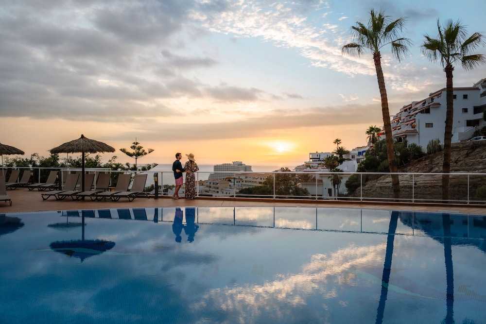 Wyndham Residences Costa Adeje — Swimming pool in Costa Adeje, Canary Islands