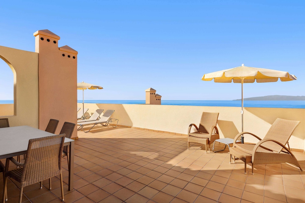 Wyndham Residences Costa Adeje — Hotel building in Costa Adeje, Canary Islands