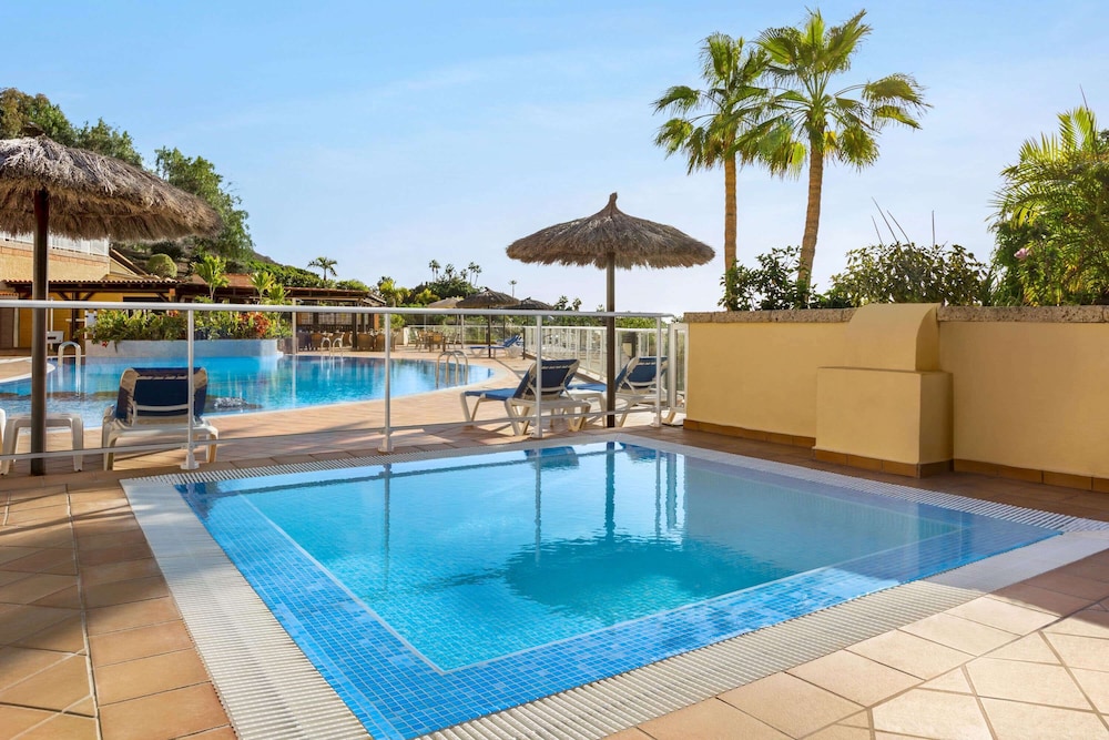 Wyndham Residences Costa Adeje — Swimming pool in Costa Adeje, Canary Islands