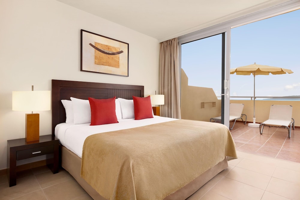 Wyndham Residences Costa Adeje — Hotel rooms in Costa Adeje, Canary Islands