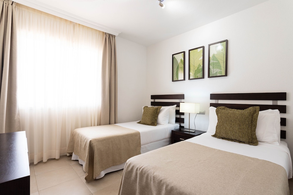 Wyndham Residences Costa Adeje — Hotel rooms in Costa Adeje, Canary Islands