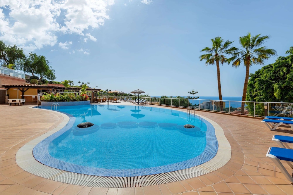 Wyndham Residences Costa Adeje — Swimming pool in Costa Adeje, Canary Islands