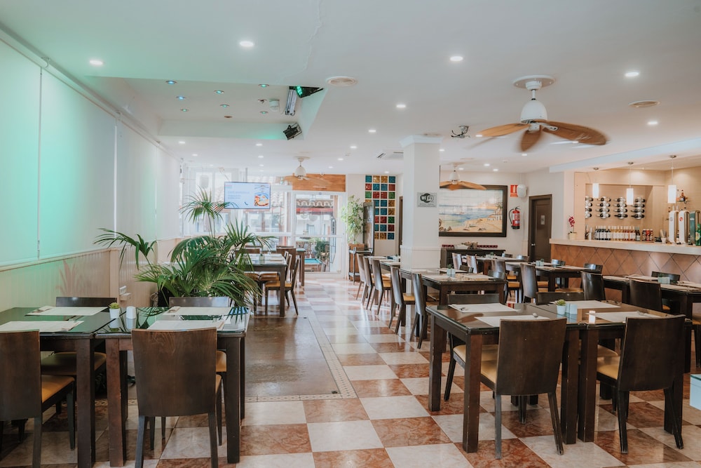 Crown Resorts Club Marbella — Restaurant & bars in Mijas, Andalusia