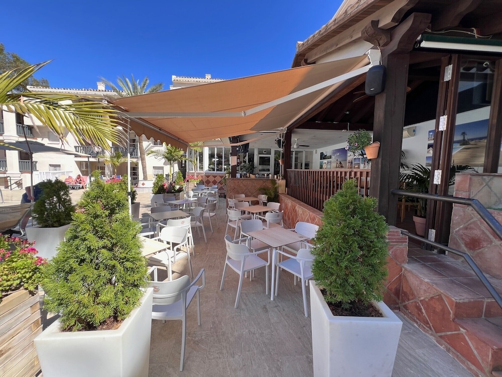 Crown Resorts Club Marbella — Restaurant & bars in Mijas, Andalusia