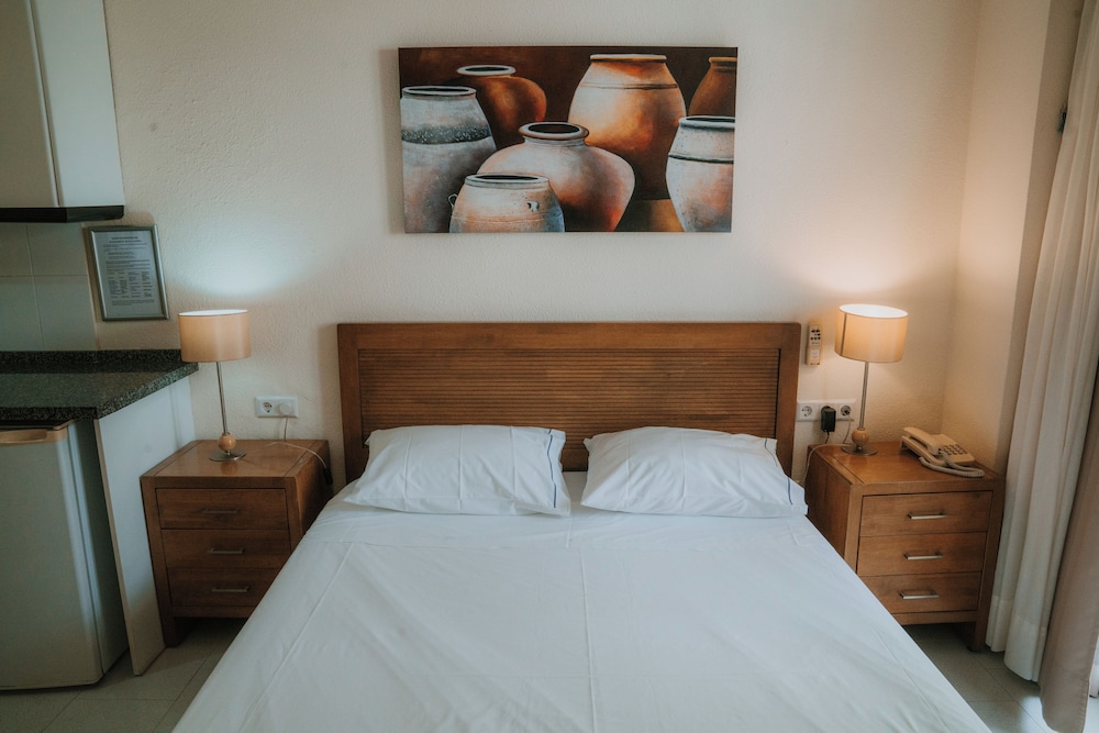 Crown Resorts Club Marbella — Hotel rooms in Mijas, Andalusia