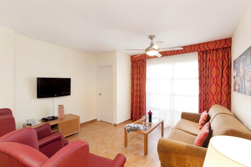 Crown Resorts Club Marbella — Hotel rooms in Mijas, Andalusia