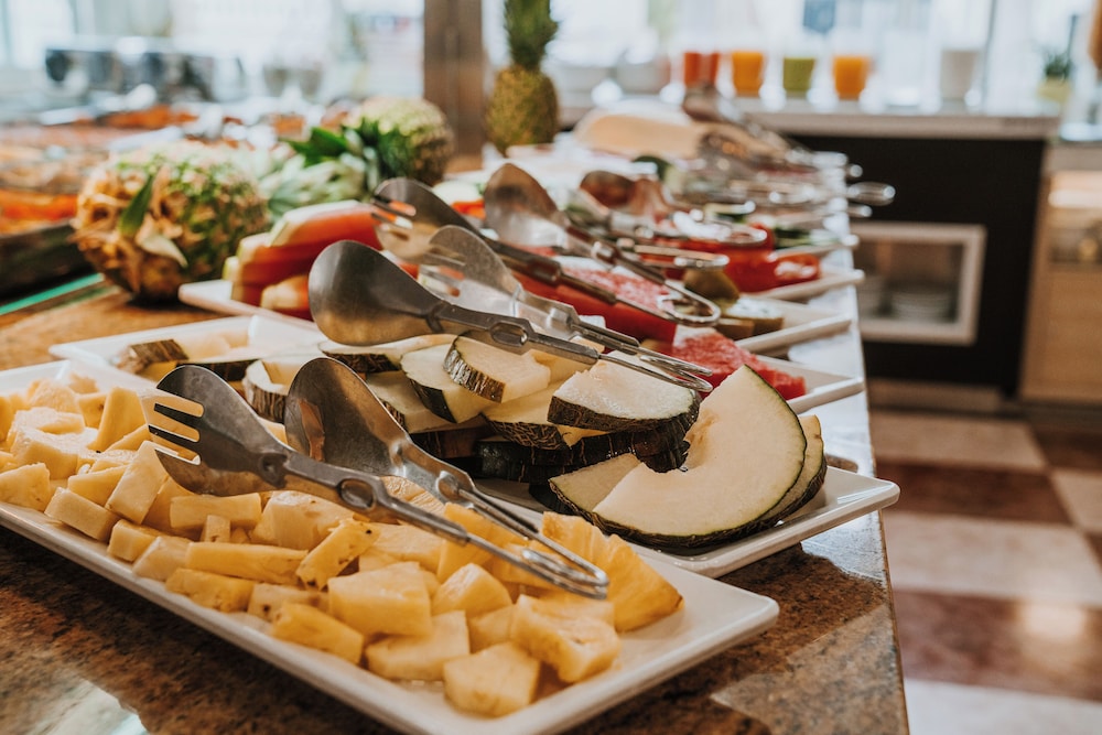 Crown Resorts Club Marbella — Restaurant & bars in Mijas, Andalusia