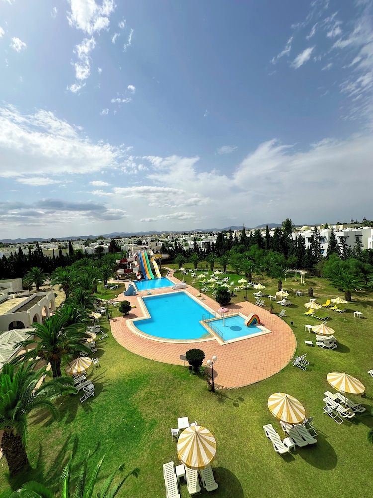 Green Golf Hammamet — Swimming pool in Hammamet, Nabeul