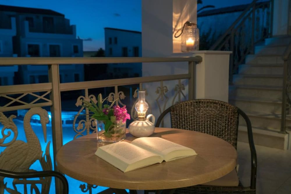 Flamingos Hotel by GHH — Hotel building in Chania