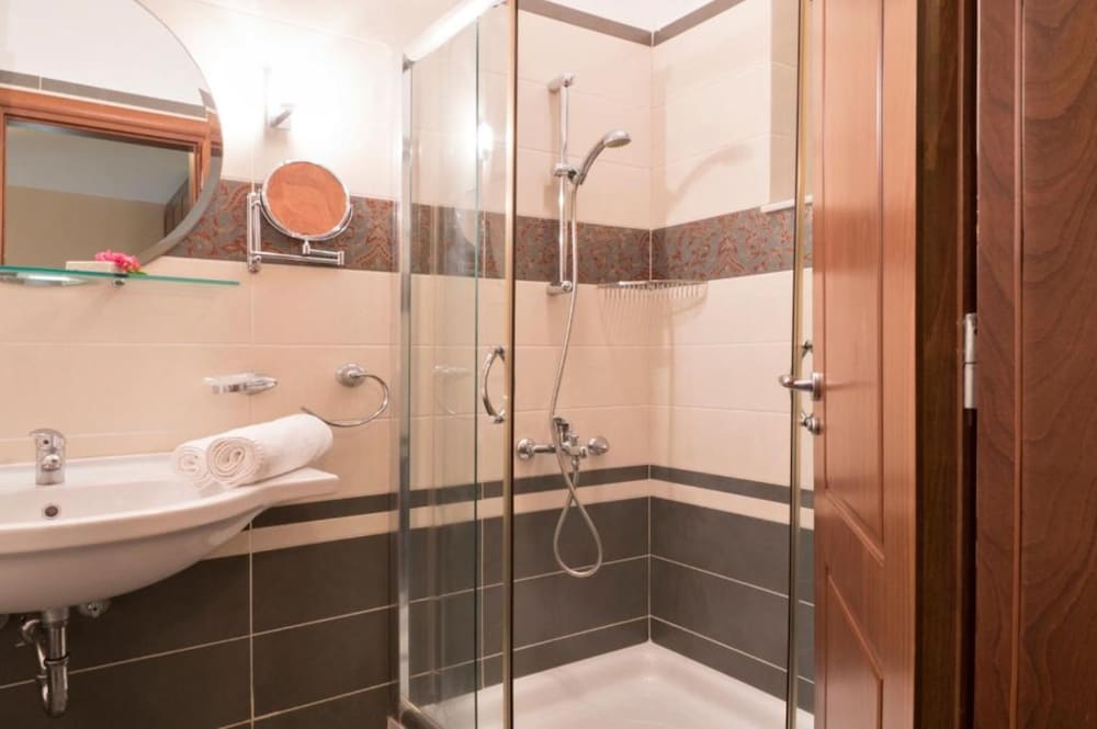 Flamingos Hotel by GHH — Hotel rooms in Chania