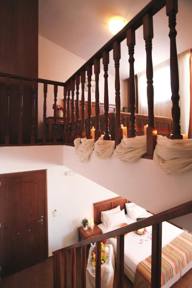 Flamingos Hotel by GHH — Hotel rooms in Chania