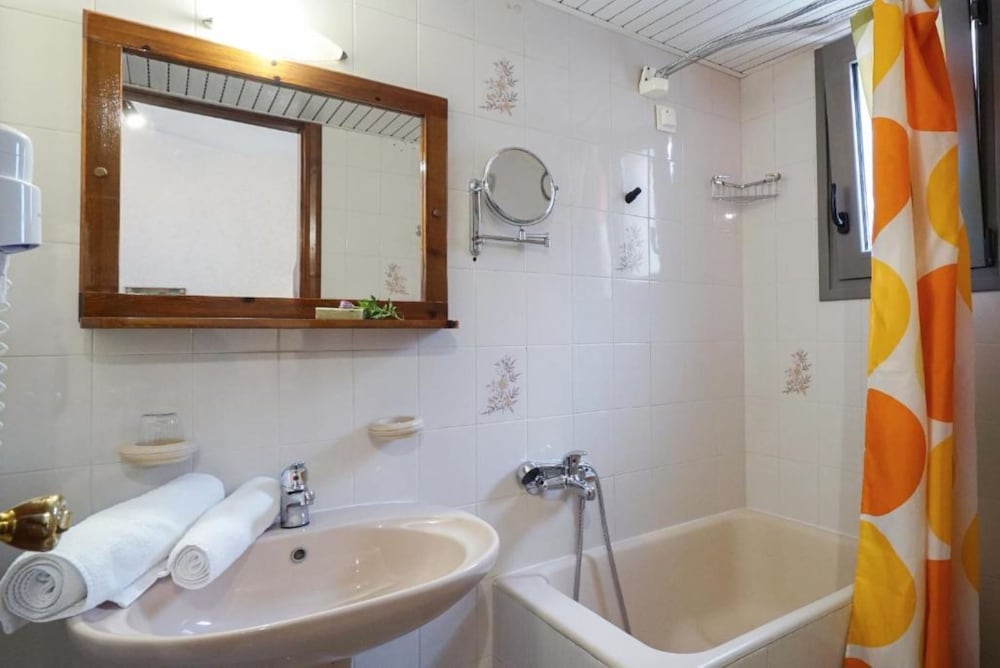 Flamingos Hotel by GHH — Hotel rooms in Chania
