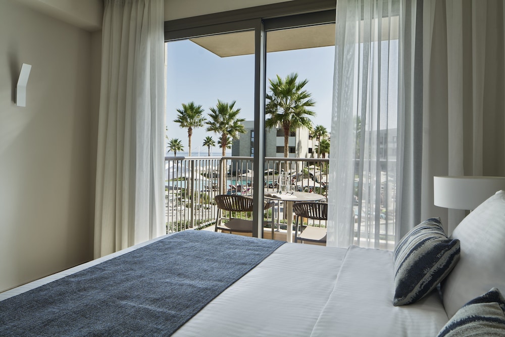 AMIRA LUXURY RESORT & SPA — Hotel rooms in Rethymnon