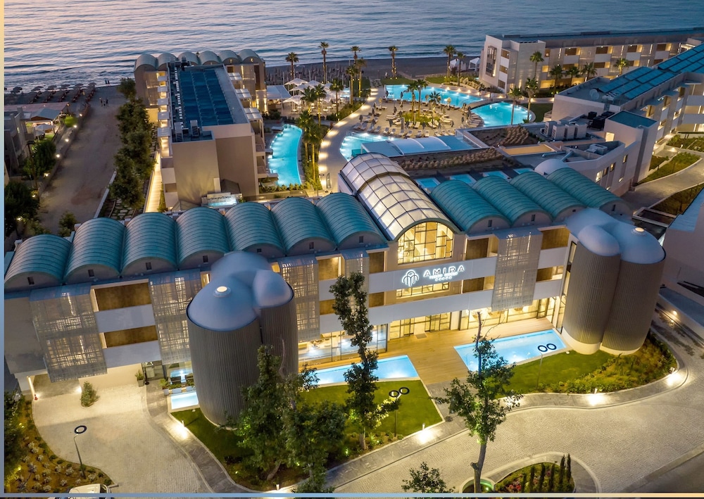AMIRA LUXURY RESORT & SPA — Hotel building in Rethymnon