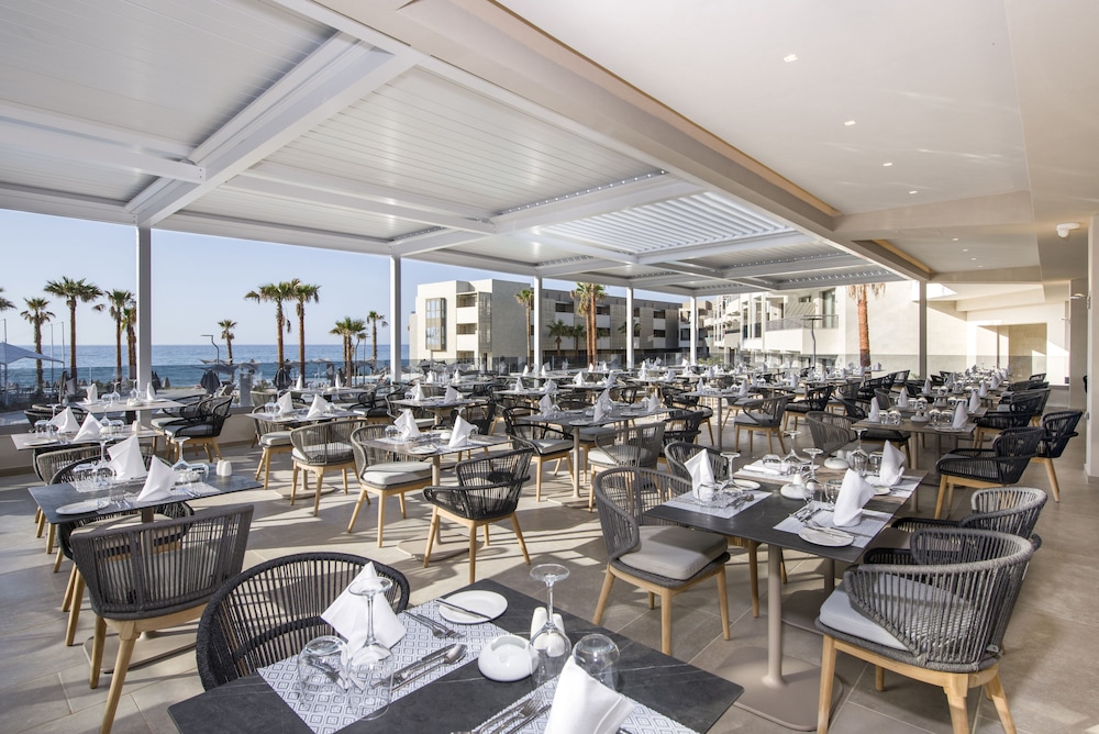 AMIRA LUXURY RESORT & SPA — Restaurant & bars in Rethymnon
