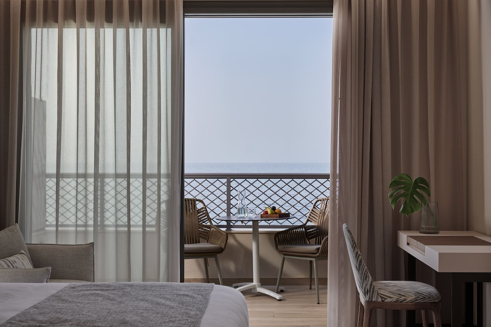 AMIRA LUXURY RESORT & SPA — Hotel rooms in Rethymnon