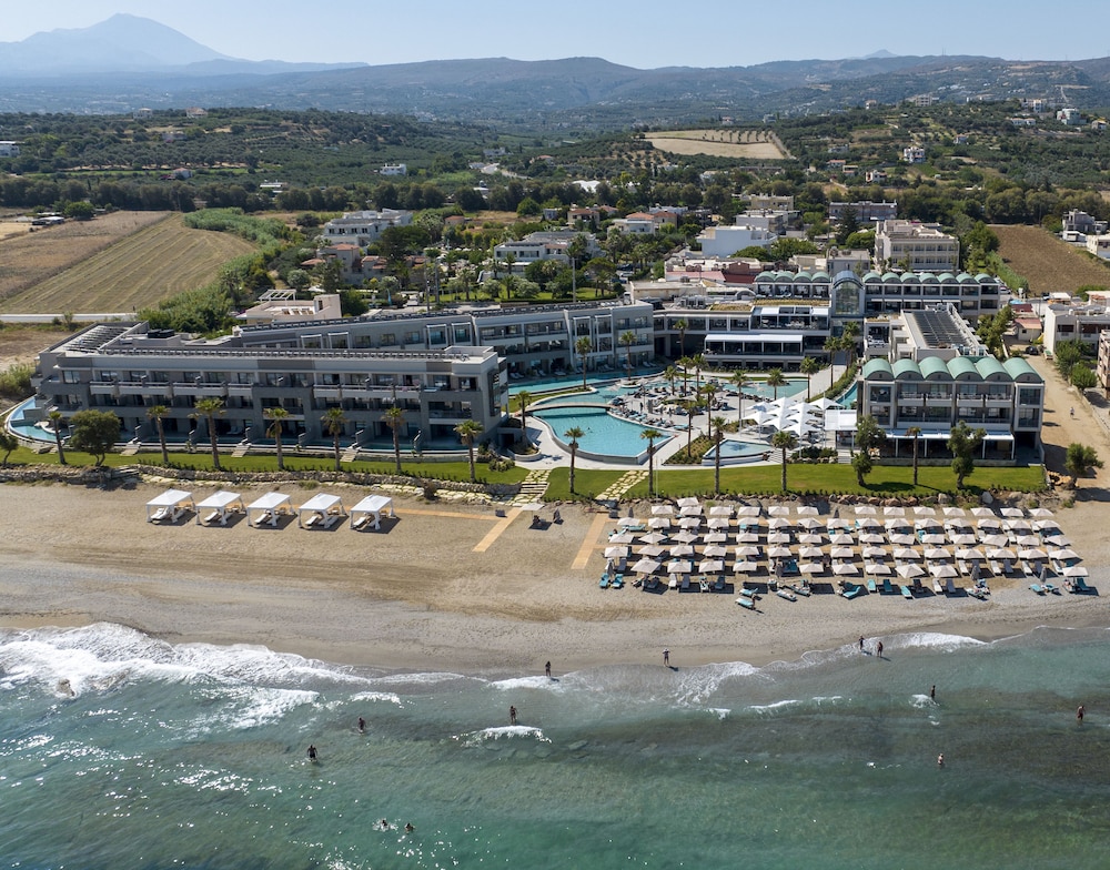 AMIRA LUXURY RESORT & SPA — Beach in Rethymnon