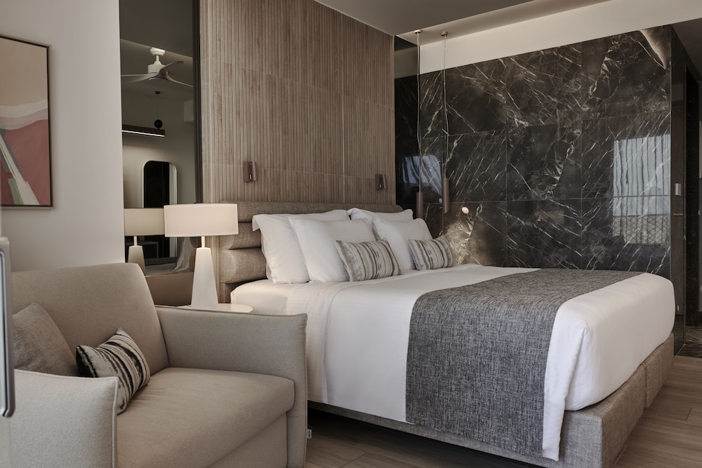 AMIRA LUXURY RESORT & SPA — Hotel rooms in Rethymnon
