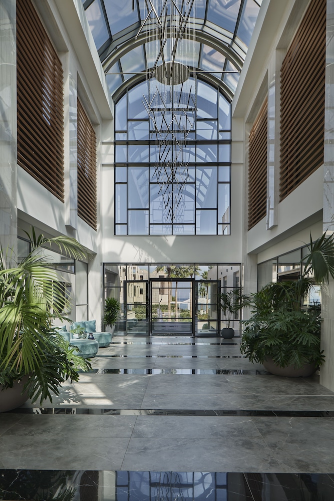 AMIRA LUXURY RESORT & SPA — Hotel building in Rethymnon