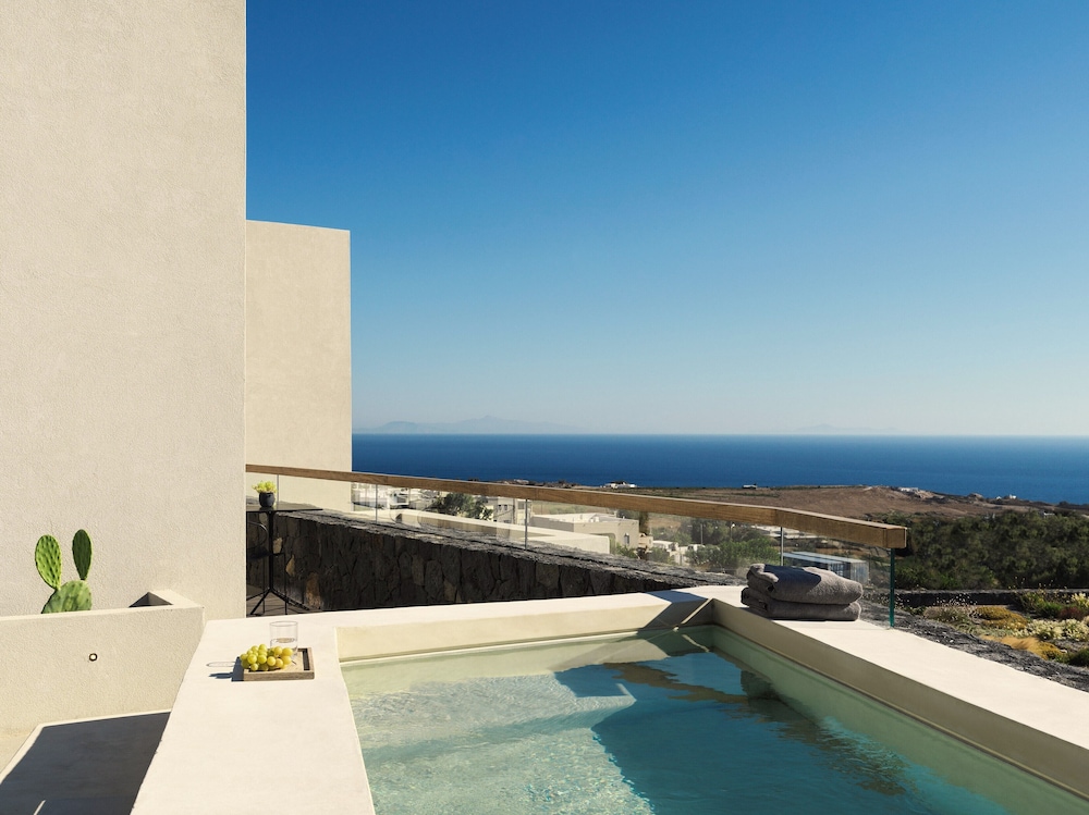 Magma Resort Santorini, Part of The Unbound Collection By Hyatt — Swimming pool in Imerovigli, South Aegean