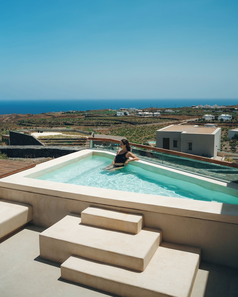 Magma Resort Santorini, Part of The Unbound Collection By Hyatt — Swimming pool in Imerovigli, South Aegean
