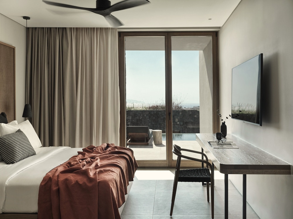 Magma Resort Santorini, Part of The Unbound Collection By Hyatt — Hotel rooms in Imerovigli, South Aegean
