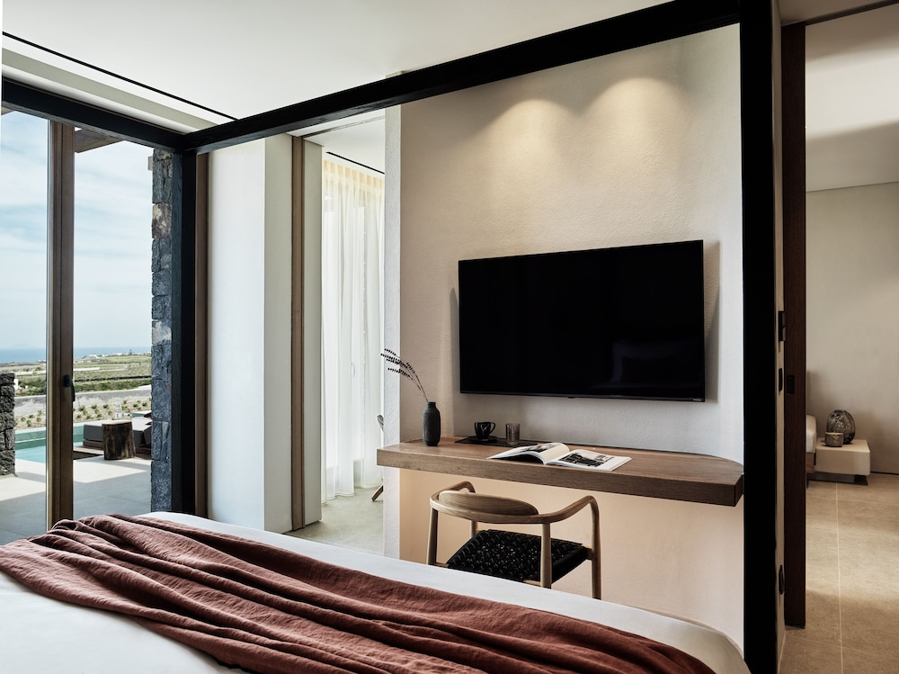 Magma Resort Santorini, Part of The Unbound Collection By Hyatt — Hotel rooms in Imerovigli, South Aegean