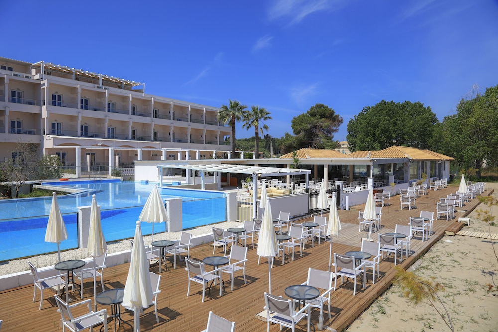 Cavomarina Beach-Adults Only — Restaurant & bars in Lefkimmi (Corfu), Ionian Islands