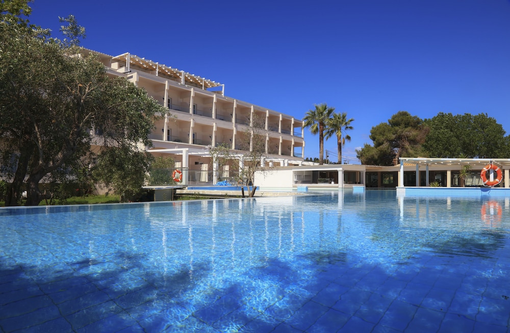 Cavomarina Beach-Adults Only — Swimming pool in Lefkimmi (Corfu), Ionian Islands