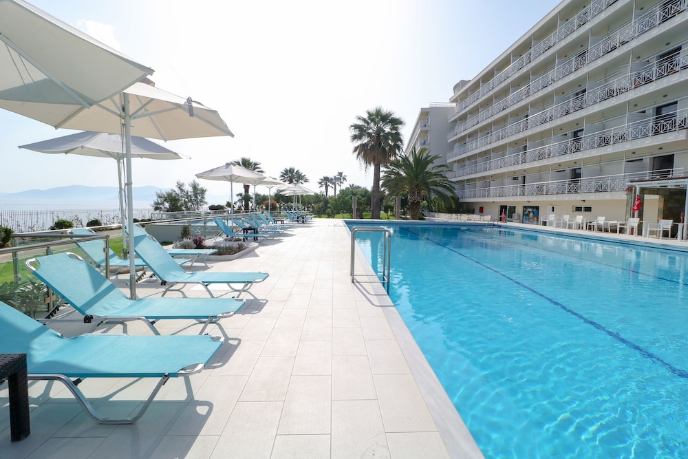 Calamos Beach Hotel by Anayia All Inclusive Resorts — Swimming pool in Marathon, Attica