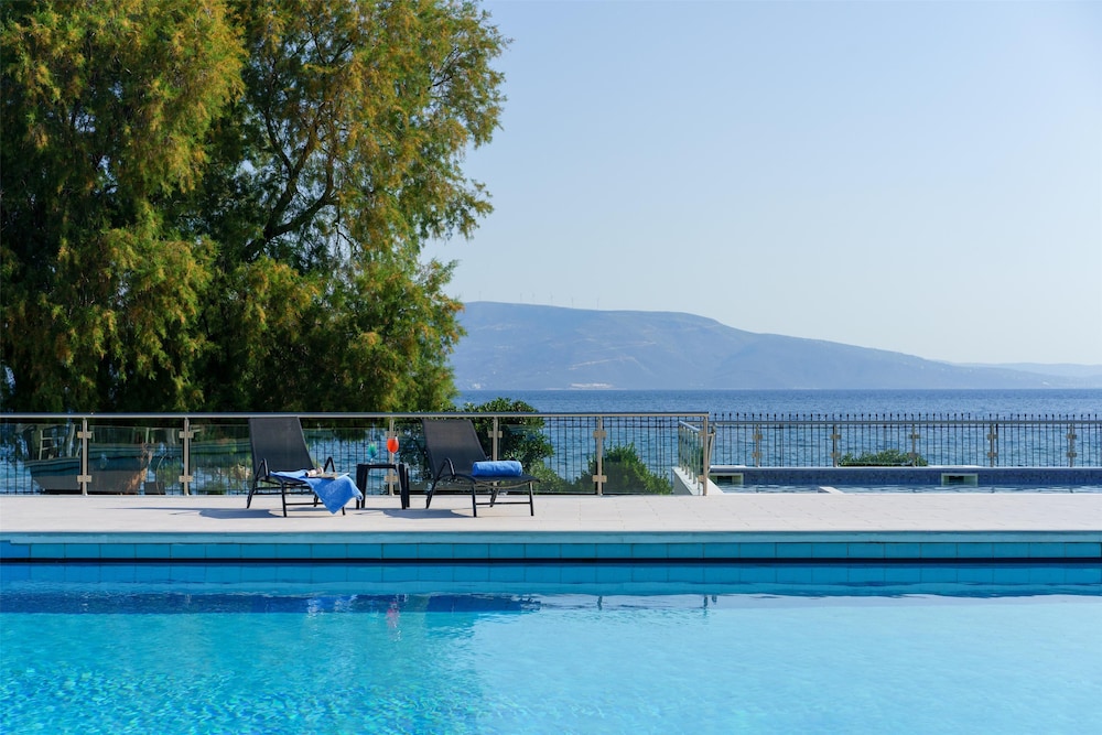 Calamos Beach Hotel by Anayia All Inclusive Resorts — Swimming pool in Marathon, Attica