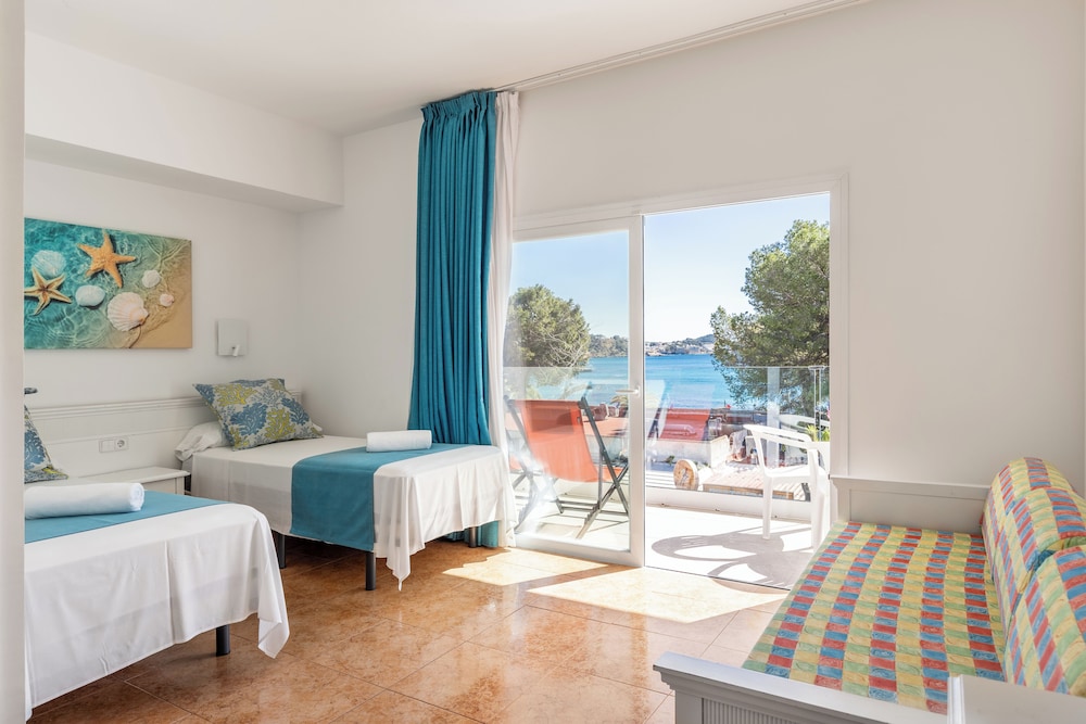Hostal Neptuno — Main photo in Peguera, Balearic Islands