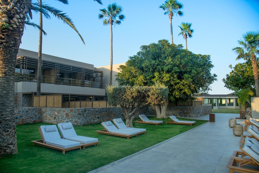 King Minos Retreat Resort & Spa — Hotel building in Hersonissos