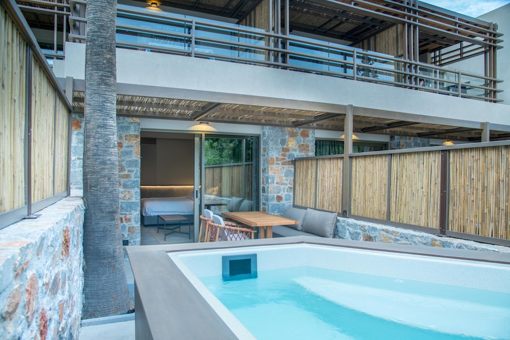 King Minos Retreat Resort & Spa — Hotel building in Hersonissos