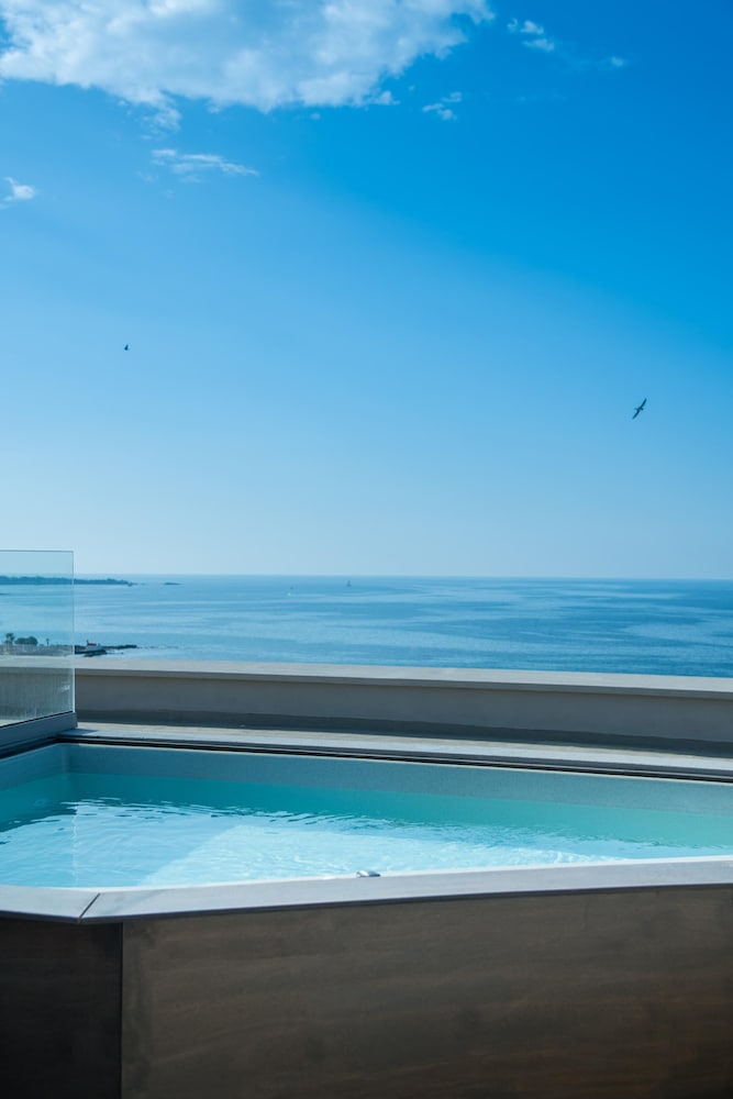 King Minos Retreat Resort & Spa — Swimming pool in Hersonissos