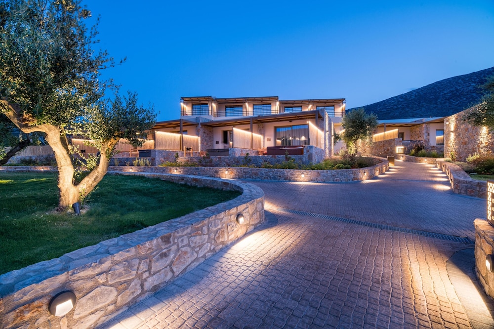 King Minos Retreat Resort & Spa — Hotel building in Hersonissos