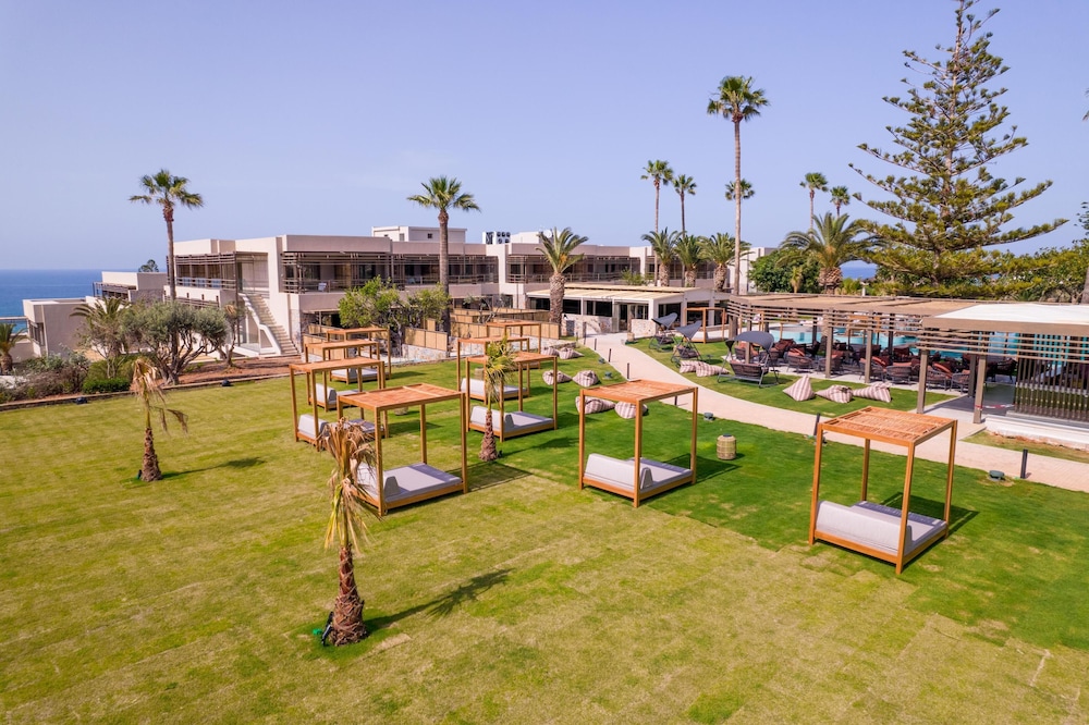 King Minos Retreat Resort & Spa — Hotel building in Hersonissos