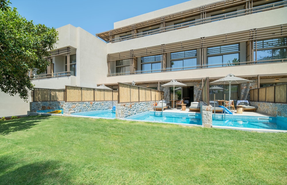 King Minos Retreat Resort & Spa — Hotel building in Hersonissos