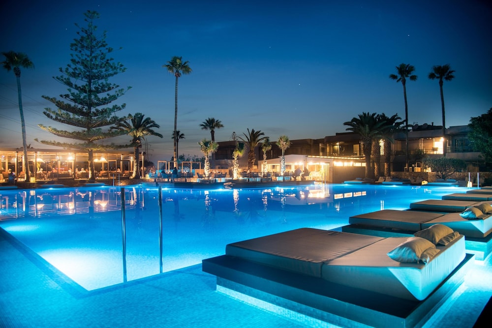 King Minos Retreat Resort & Spa — Swimming pool in Hersonissos