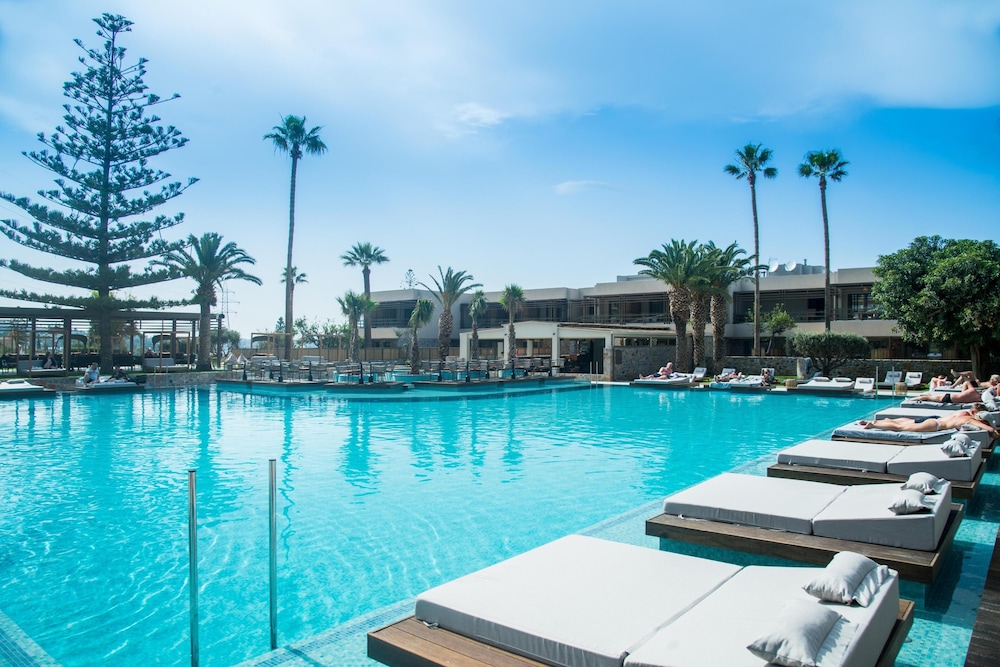 King Minos Retreat Resort & Spa — Swimming pool in Hersonissos