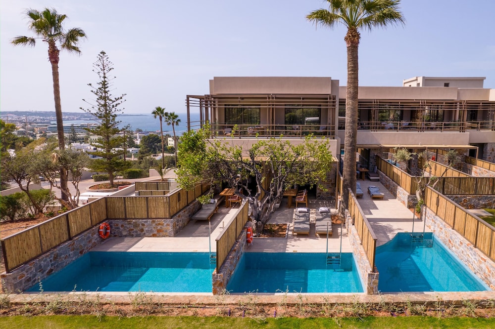 King Minos Retreat Resort & Spa — Swimming pool in Hersonissos