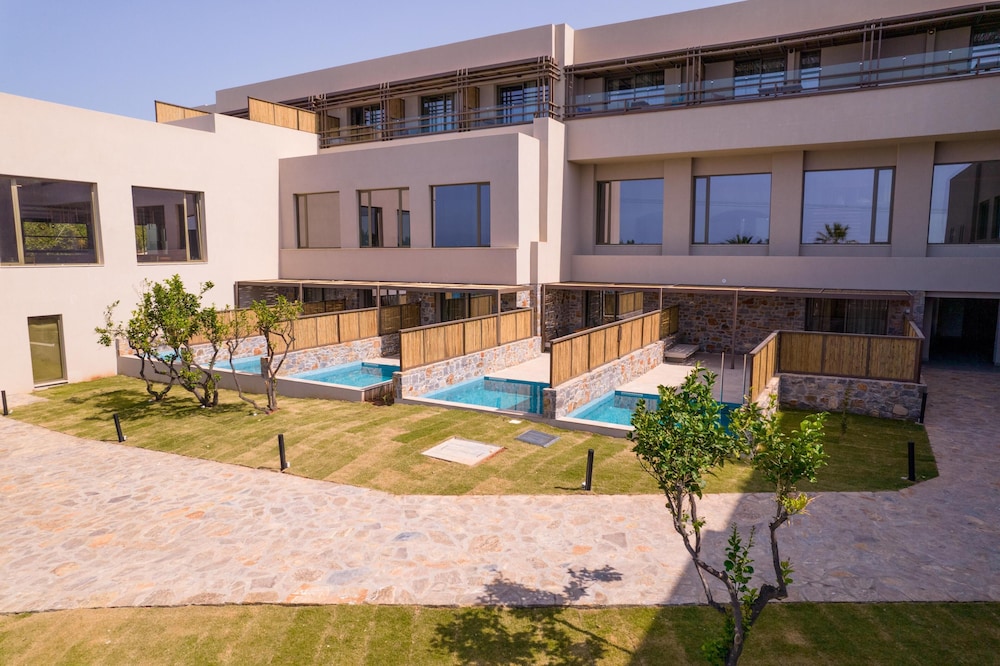 King Minos Retreat Resort & Spa — Hotel building in Hersonissos