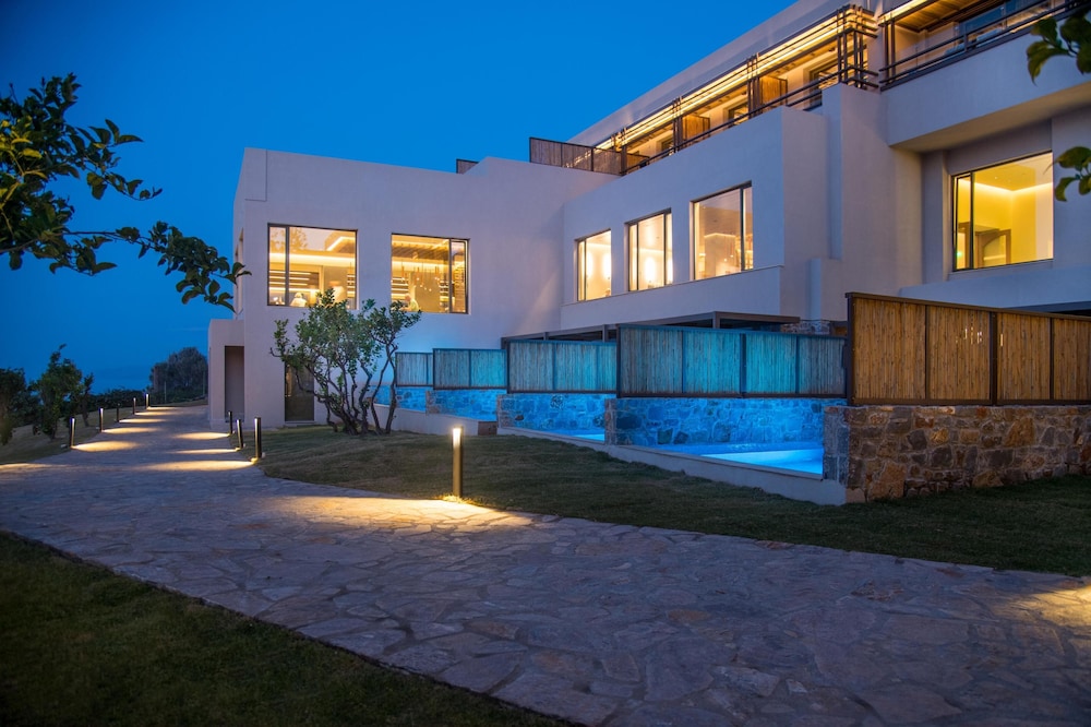 King Minos Retreat Resort & Spa — Hotel building in Hersonissos