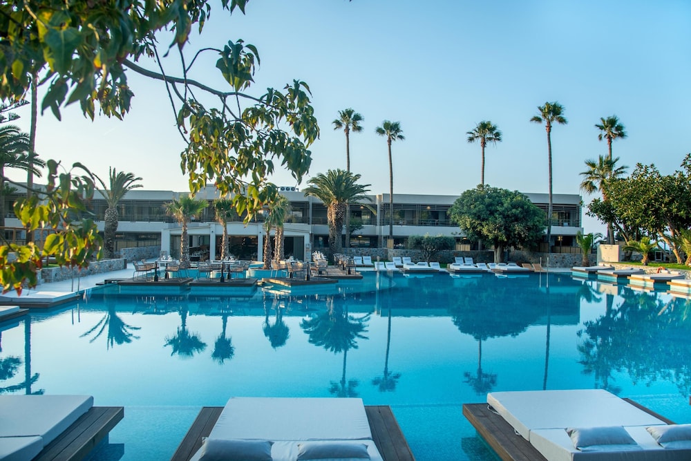 King Minos Retreat Resort & Spa — Swimming pool in Hersonissos