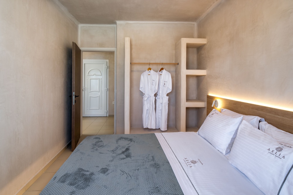 Aelia Luxury Suites — Hotel rooms in Karterados, South Aegean