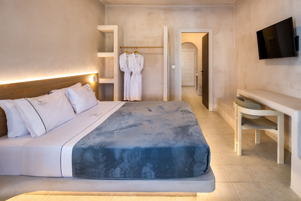 Aelia Luxury Suites — Hotel rooms in Karterados, South Aegean