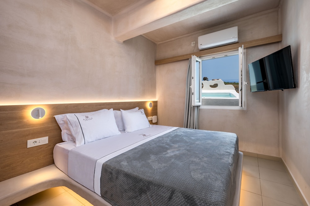 Aelia Luxury Suites — Hotel rooms in Karterados, South Aegean